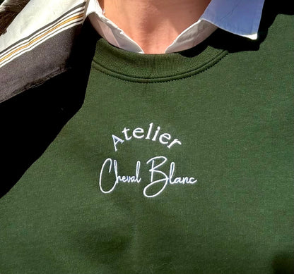 The Essentials - the embroidered crewneck