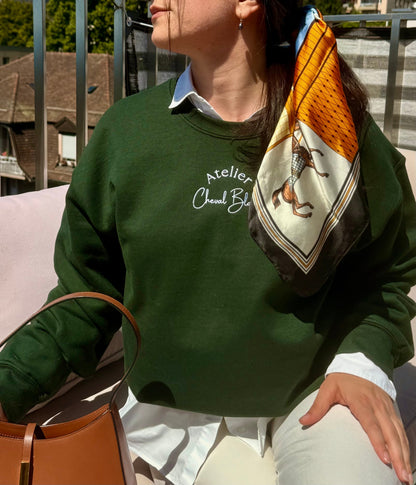 The Essentials - the embroidered crewneck